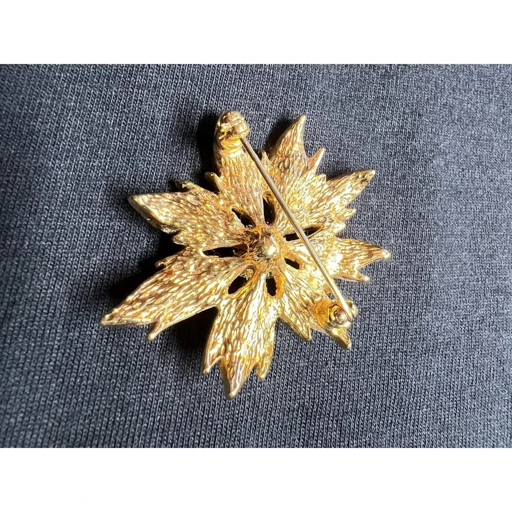 Vintage Gold Tone Red Floral Clear Crystal‎ Enamel Brooch Pin